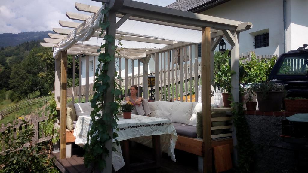 Altes Pfarrhaus Altersberg Apartment Trebesing Cameră foto