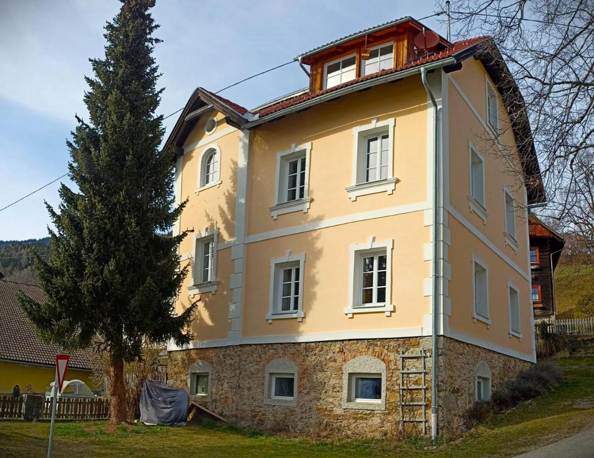 Altes Pfarrhaus Altersberg Apartment Trebesing Exterior foto